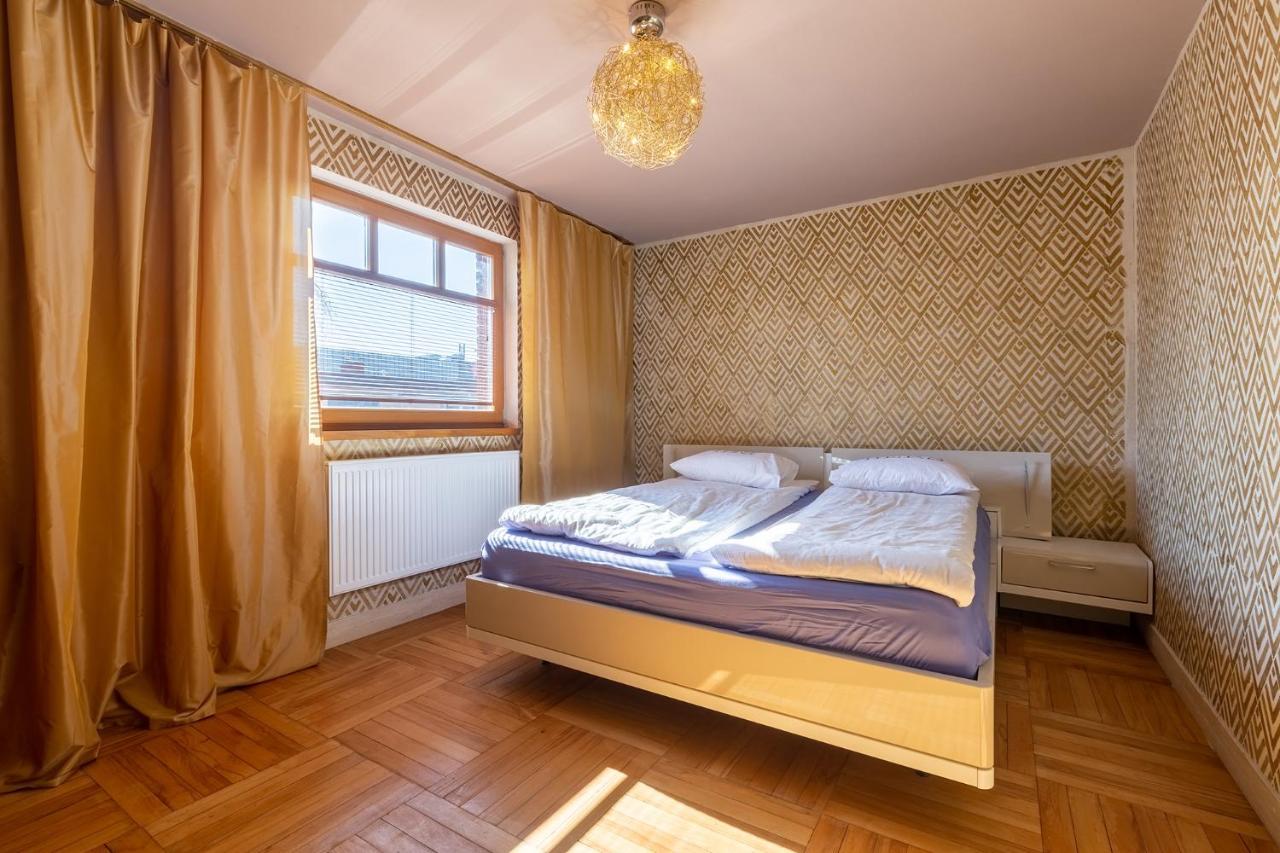 Patek Premium Apartments - Airport Lawica & Mtp & Car Races & International Trade Fairs Skórzewo Dış mekan fotoğraf